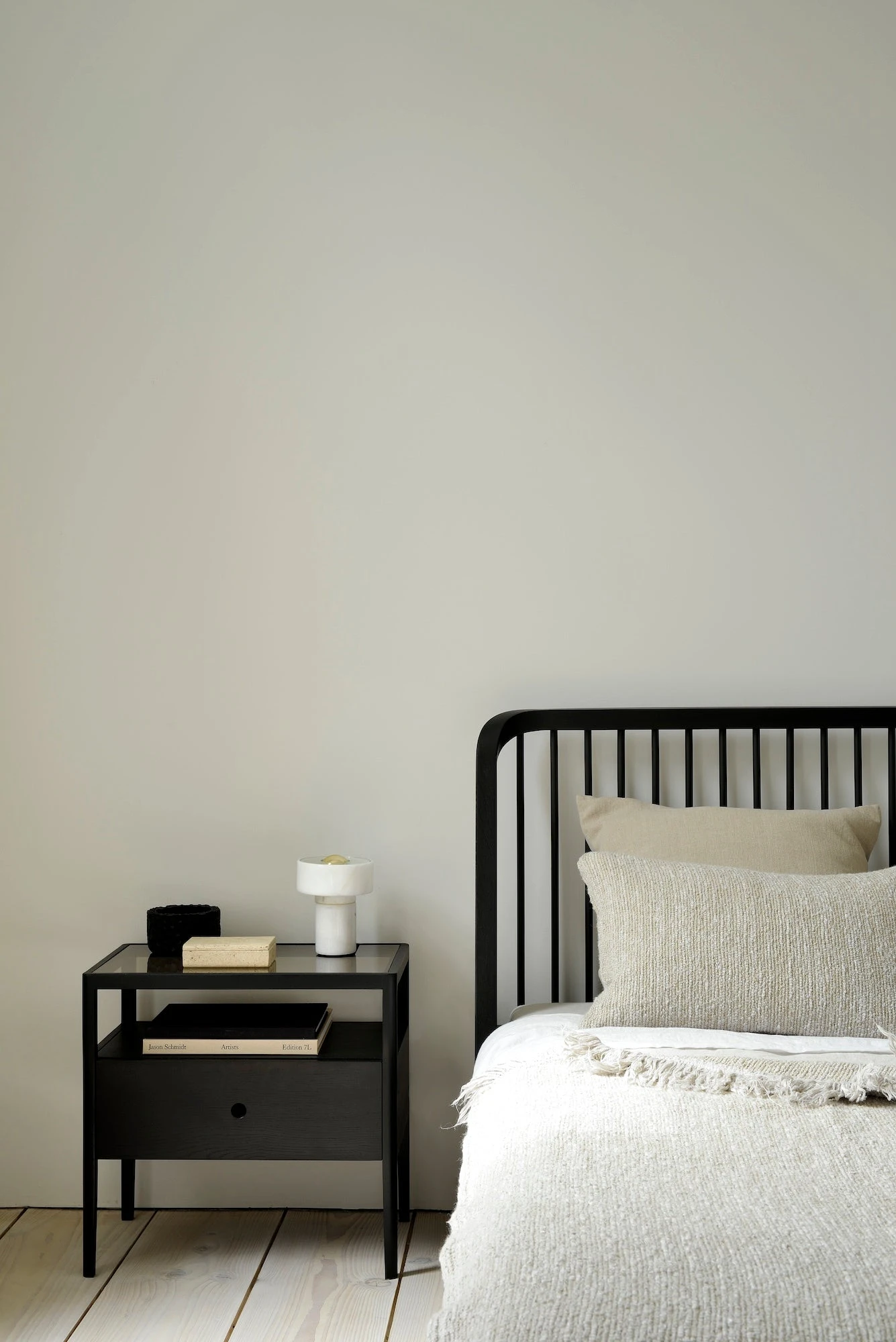 Mendocino Bed - Black Oak - Image 5