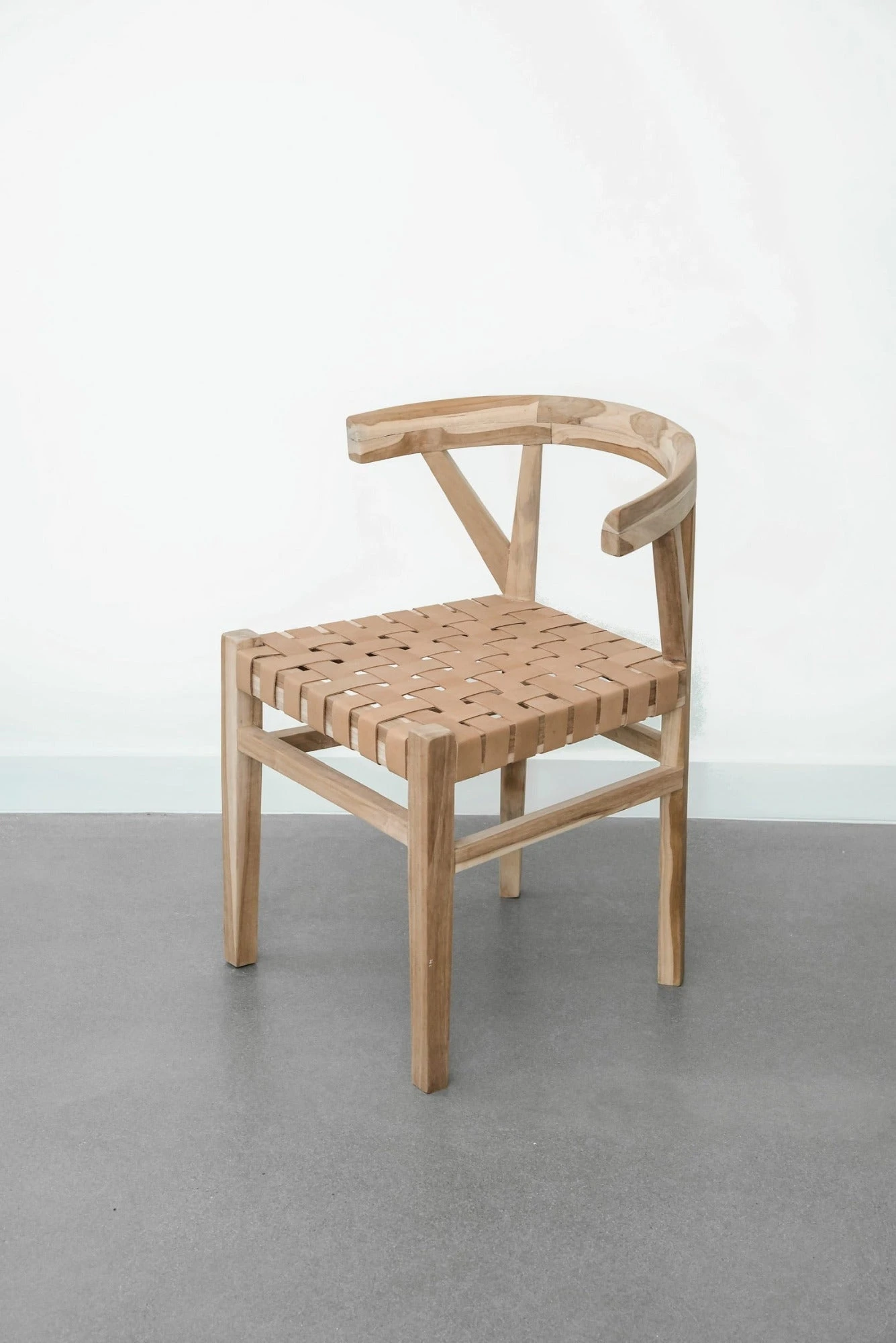 Woven Leather Wishbone Dining Chair - Second Quality 1 Woven Leather Wishbone Dining Chair - Second Quality