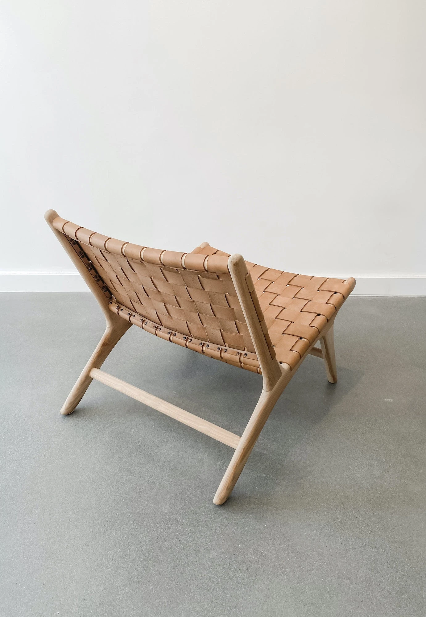 Woven Leather Lounge Chair - Beige 6 Woven Leather Lounge Chair - Beige - Image 6