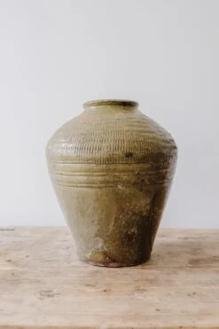Vintage Mijiu Jar