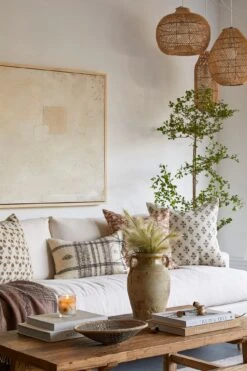 Bloom Candle 12 Bloom Candle -Saffron + Poe Saffron Poe Shop 09162024 421 Bloom Candle