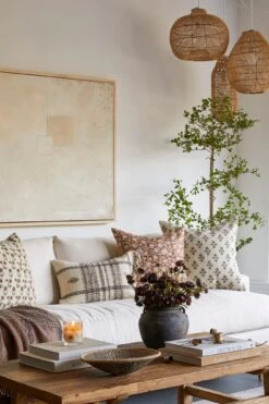 Bloom Candle 13 Bloom Candle -Saffron + Poe Saffron Poe Shop 09162024 424 Bloom Candle