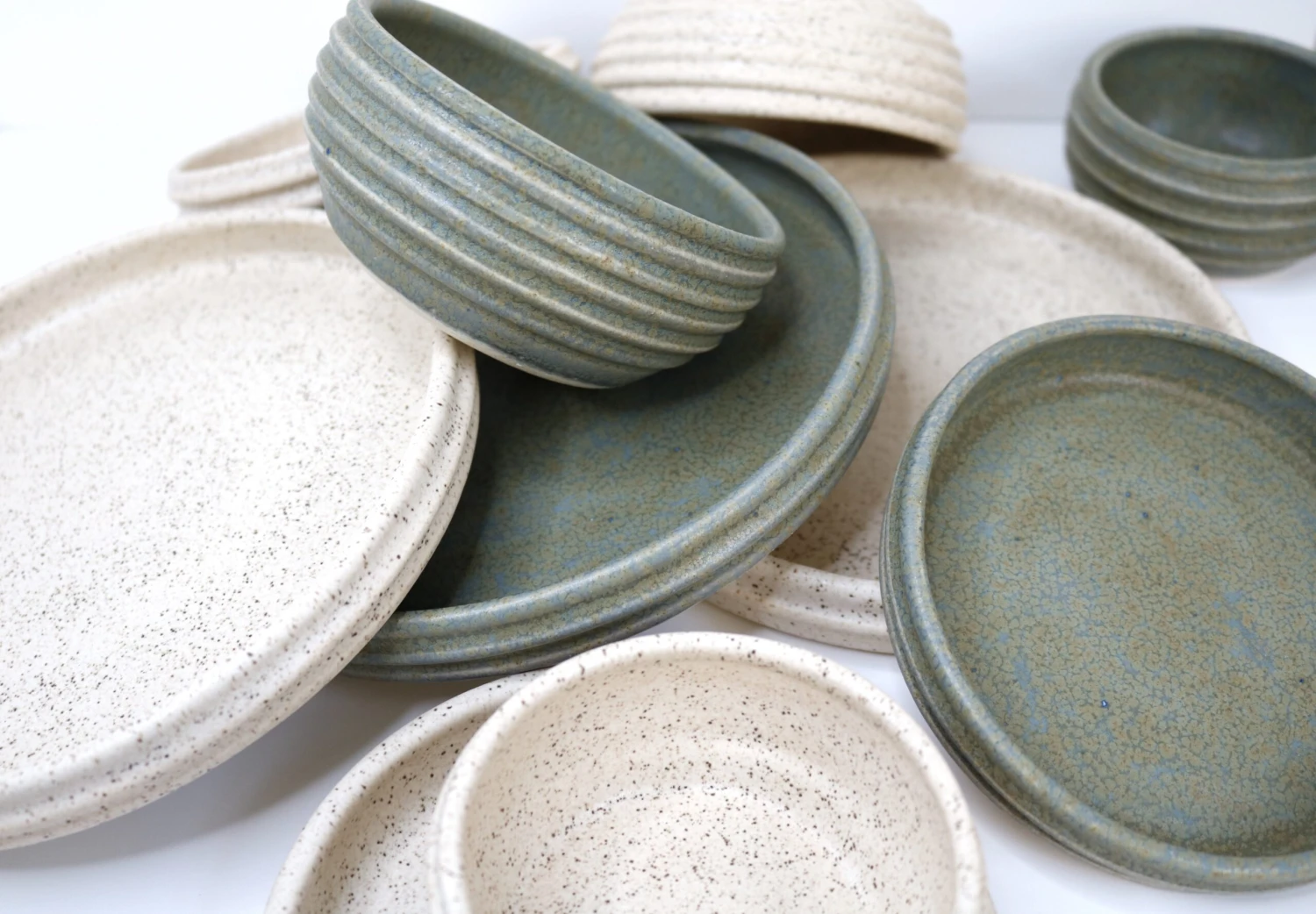 Hunny Dinner Plates - Agathe (Set Of Two Pieces) 7 Hunny Dinner Plates - Agathe (Set Of Two Pieces) - Image 7